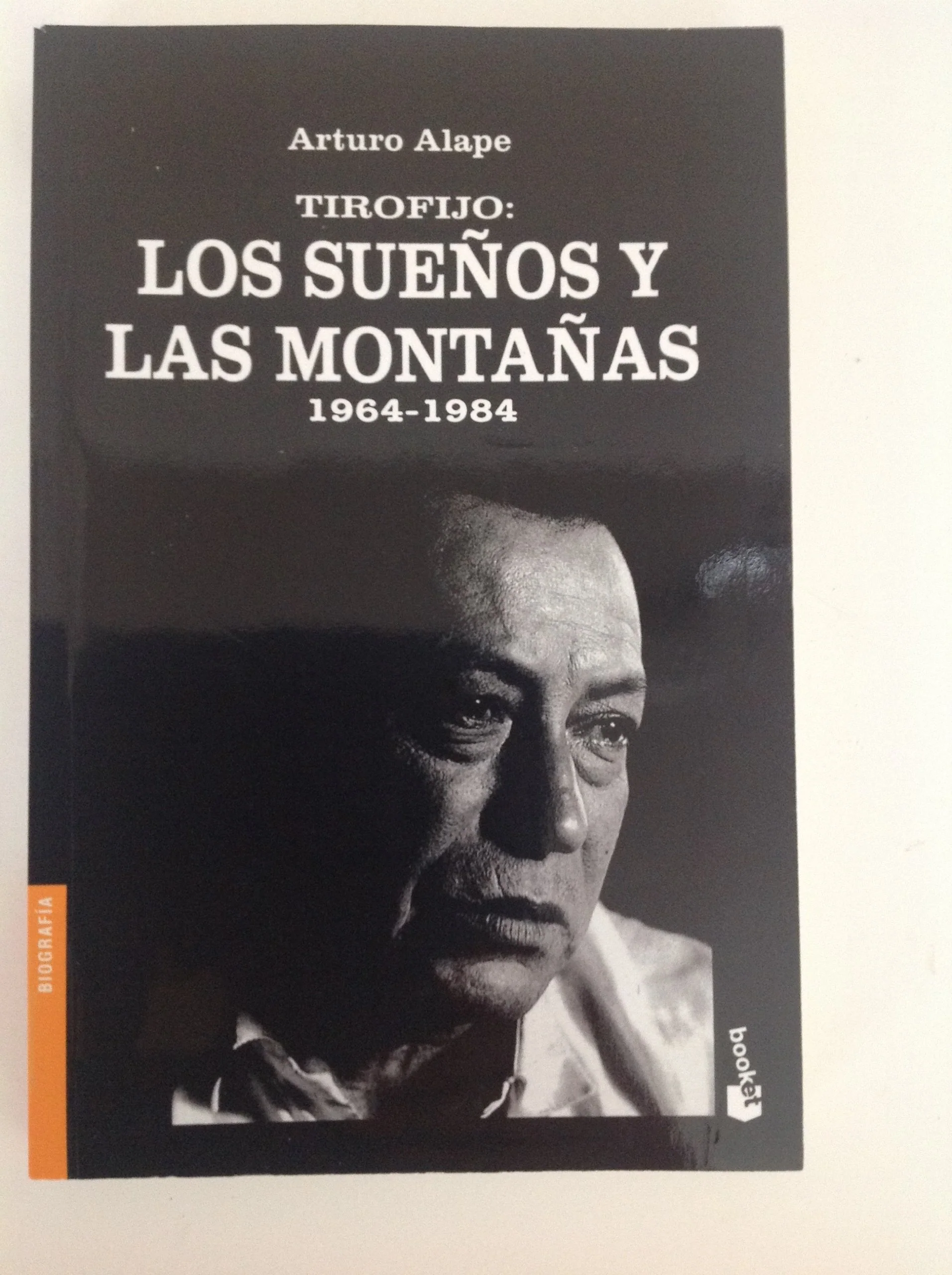 Tirofijo: Los sueños y las montañas, 1964-1984 (Colección Documento) (Spanish Edition)